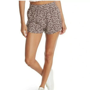 Abound Dolphin Hem Shorts In Ivory- Brown Mini Moo Size L